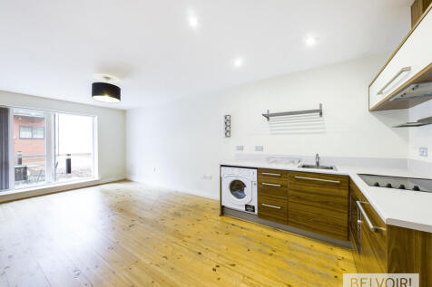 Belvoir! Birmingham Central are delighted to offer this stylish ground-floor studio apartment, set within the ever-popular Europa development and ideally positioned for easy access to Birmingham City