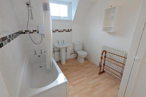 BATHROOM/WC