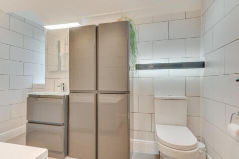 4 bed, 3 bath Detached in Sheffield - Photo 33