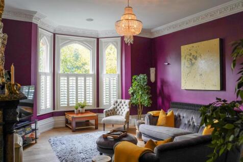 6 bed, 2 bath Semi-Detached in Manchester - Photo 5