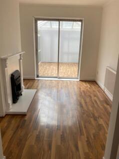 Living room - 281 Res.jpg