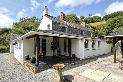 FRONT COVERED VERANDAH