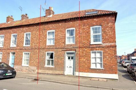4 High Street Front copy.JPG