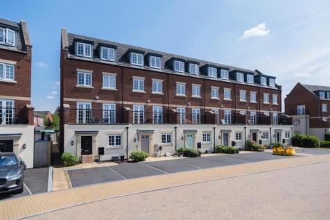 25 Curzon Avenue-051.JPG