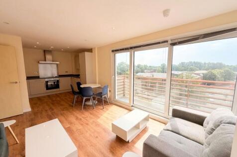Living & Kitchen Room