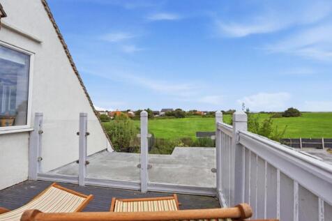 Balcony 1.jpg