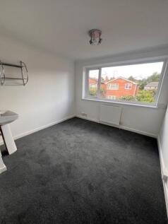 31 Dincahll Rd Bedroom rear middle.jpg