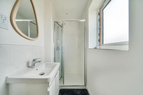 1343929-15-68a741...