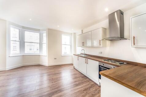 Living Room / Kitche