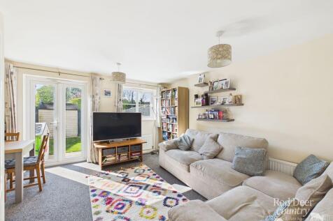 Sitting/Dining Room