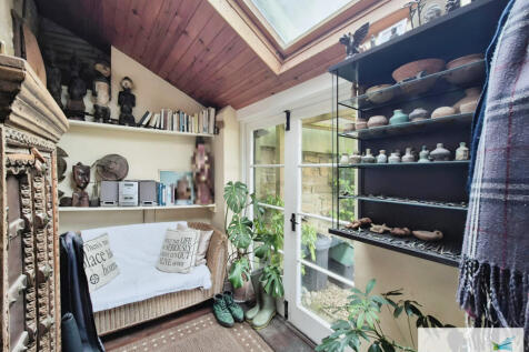 11b753de-10000250...