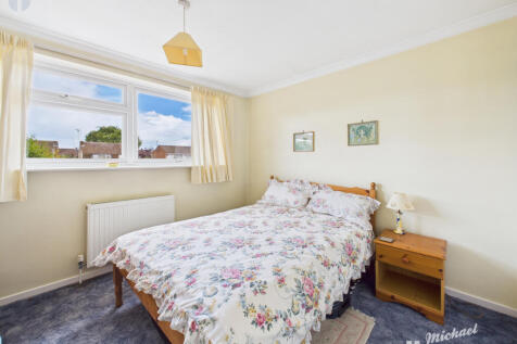 CAM03852G0-PR0407-STILL019