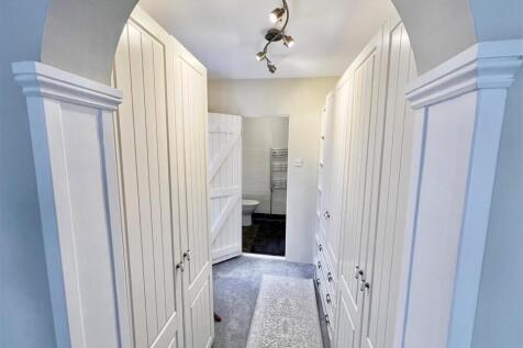 Master Suite Dressing Room