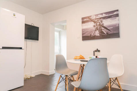 3 Bedroom House in CH1 4HF