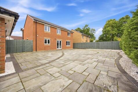 05-14_LEECHMAN_GARDENS_BISHOPBRIGGS_005.jpg