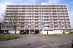 One bed fourth floor flat, electric heating and double glazing, lounge, dining area, kitchen, bathroom, communal parking, laundry, gym, lift, site manager - EPC D Council Tax A -Council Tax A -Deposit