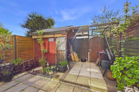 CAM05449G0-PR0077-STILL005