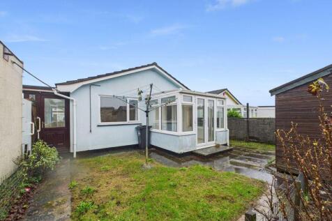 Garden and rear elevation