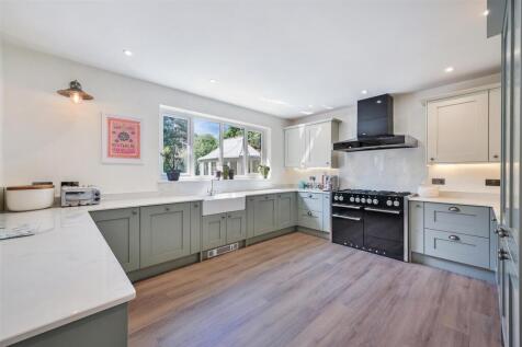 ALEXANDRA ROAD (5).jpg