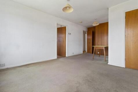 Rockingham Close, 22-002.JPG