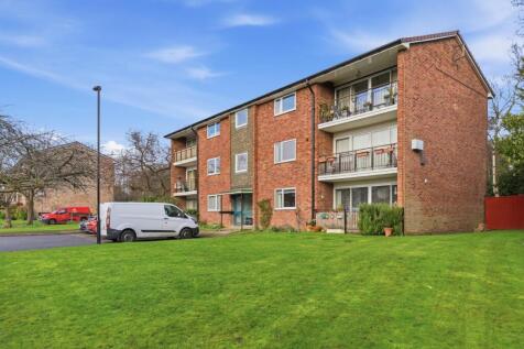 14-dd11JHPropWorld - 4 Leamington Court - 40.jpg