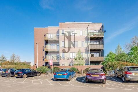 MODERN 2-BEDROOM, 2-BATHROOM APARTMENT | FIRST FLOOR | ALLOCATED PARKING | SECURE GATED DEVELOPMENT | LIFT ACCESS | VIDEO ENTRY SYSTEM | INTEGRATED APPLIANCES | GAS CENTRAL HEATING | PART FURNISHED N