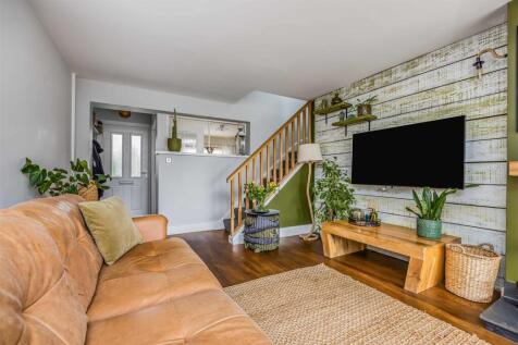 5 Culver Drive, Hayling Island-Small-PorticoMarket