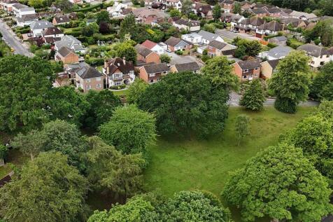 Overlooking Common