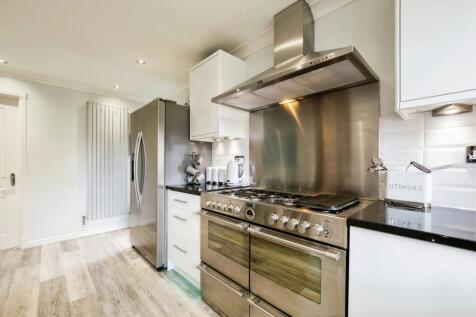 Fitted Kitchen