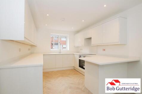 LUXURY "L" SHAPED OPEN PLAN FITTED KITCHEN/DINER/L