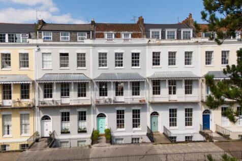6 bed, 5 bath Terraced in Bristol - Photo 1