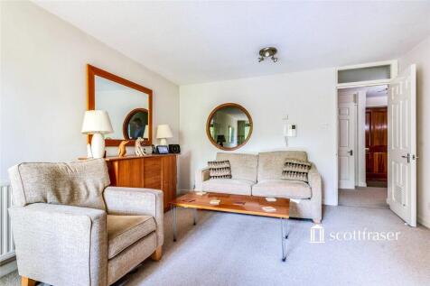 Sitting/Dining Room