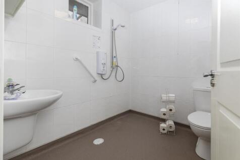 Bramleys Estate Agents - Pinfold Lane - Fixby (17)