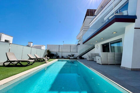 Villamartin Modern Villa 3 bed 4 bath for sale with private pool