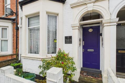 20. CAM04922G0-PR0093-STILL003