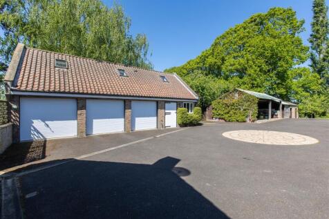 Sevenfields Farm House External-1.jpg