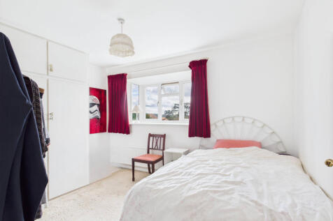 CAM01354G0-PR0548-STILL020