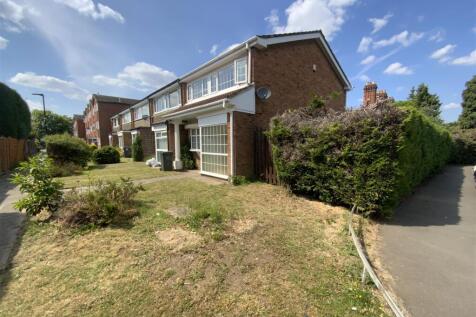 A three bedroom end terraced family home briefly comprising, hallway, open plan lounge/diner, fitted kitchen with gas cooker, three bedrooms all with built in storage, bathroom with electric shower ov