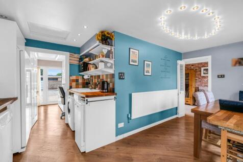 Kitchen - Dining Space