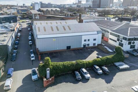 15fe129c392021f a236vincentcourtbirmingham33.jpg