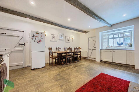 Fitted Dining Kit...