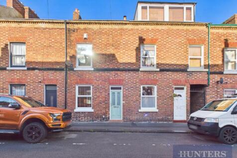 CAM03444G0-PR0170-STILL019.jpg