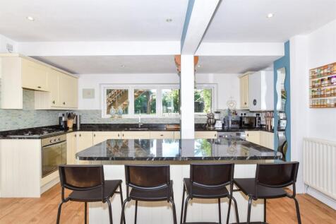 Kitchen/Breakfast Area