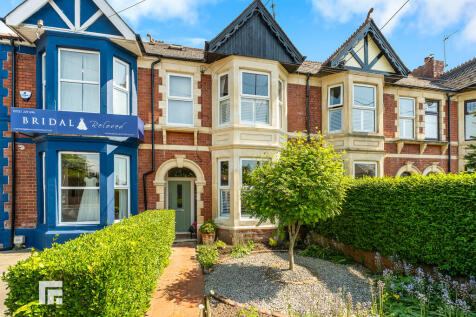 82 Cardiff Road F...