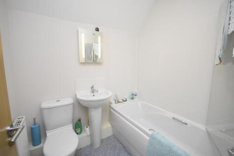 Bathroom.JPG