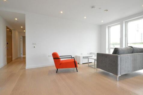 Two bedroom apartment in this modern development, Elephant Park, with concierge, gym and close to transport