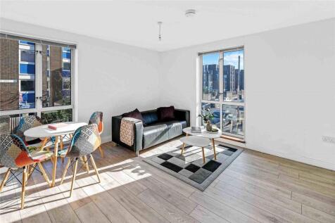 A well-appointed 2 bedroom, 2 bathroom apartment, located just off Roman Road and on the cusp of the Regent’s Canal and Victoria Park, available from 17th August.The open plan living space features fl