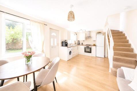 Sitting/Dining Room