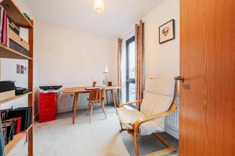 1393833-10-694299...