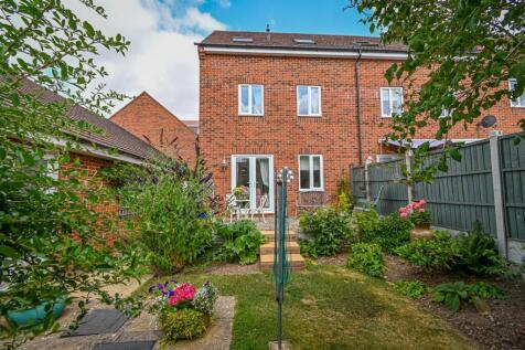 55 Rastrick Close-19.jpg